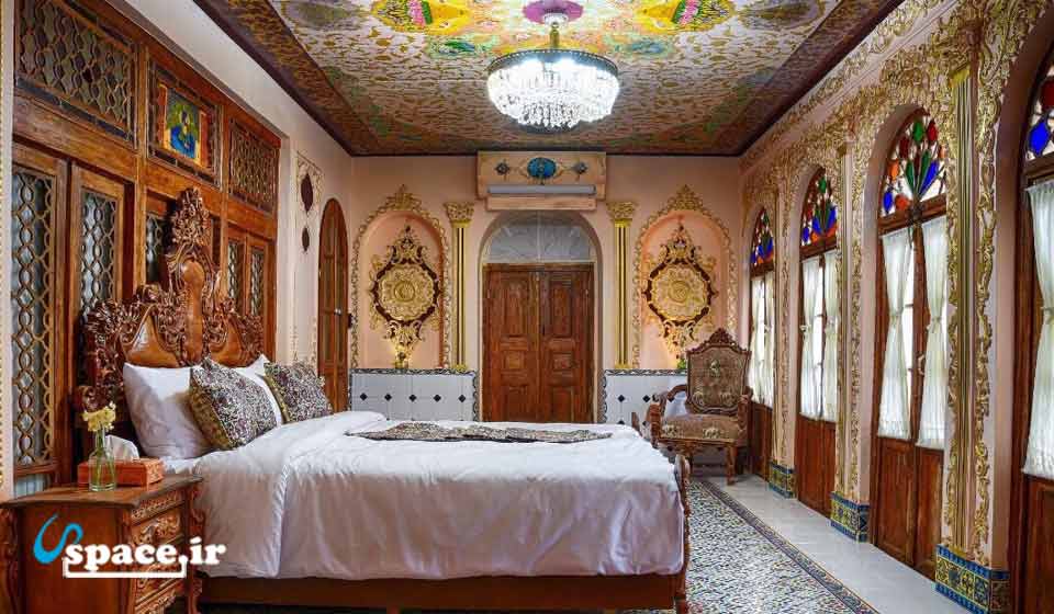 نمای اتاق پنج دری هتل سنتی داروش - شیراز